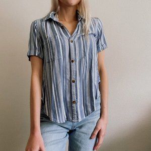 Hollister Button Up